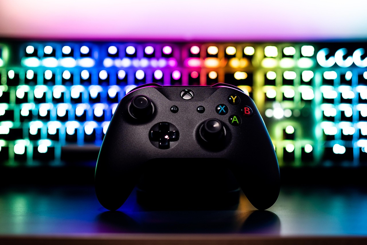 Xbox y PlayStation Ponen Fin a la Guerra de Consolas Mientras Game Pass Anuncia Potentes Novedades
